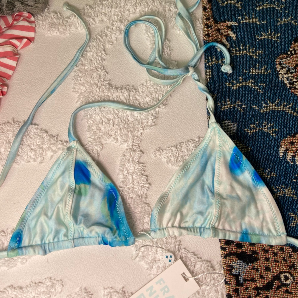 NWT Frankie’s Bikinis Phillippa SatinTop in Oceana